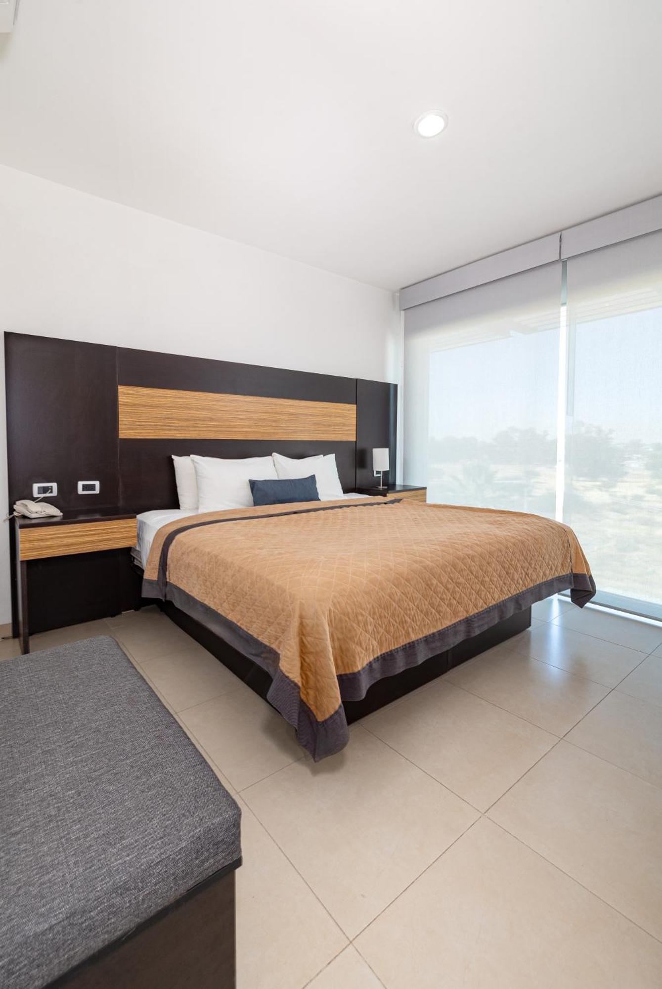 Hotel Mexico Plaza Silao Aeropuerto Экстерьер фото